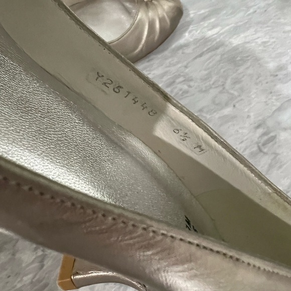 Stuart Weitzman Leather Pumps - Picture 5 of 5